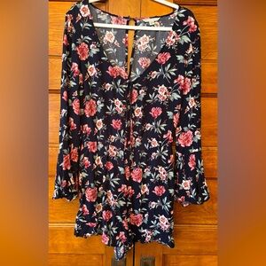 American Eagle Navy Blue Floral V-Neck Women's Romper